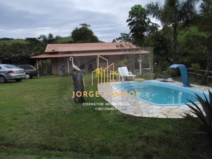 Chácara à venda com 3 quartos, 150m² - Foto 1