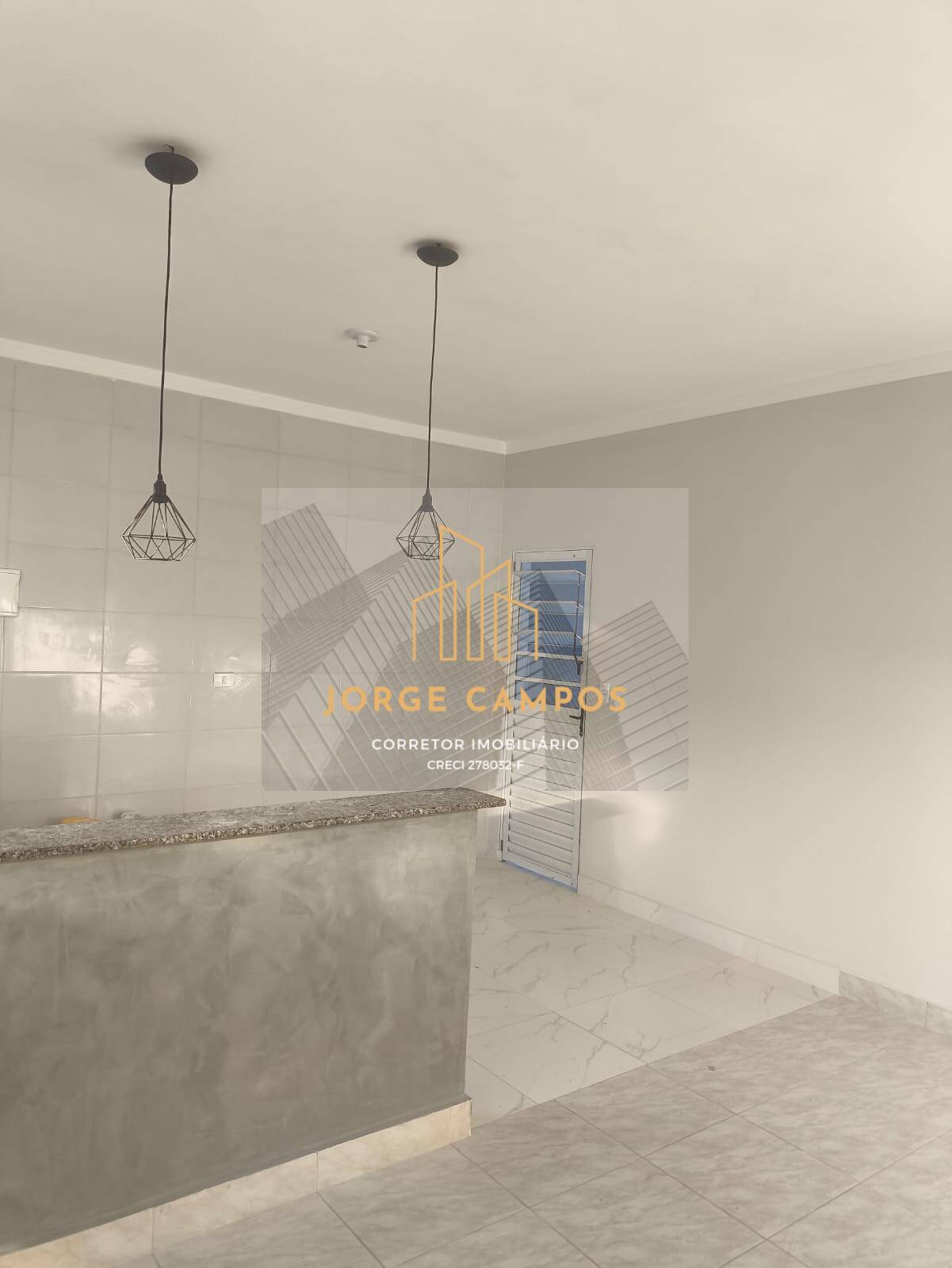 Casa à venda com 3 quartos, 105m² - Foto 1