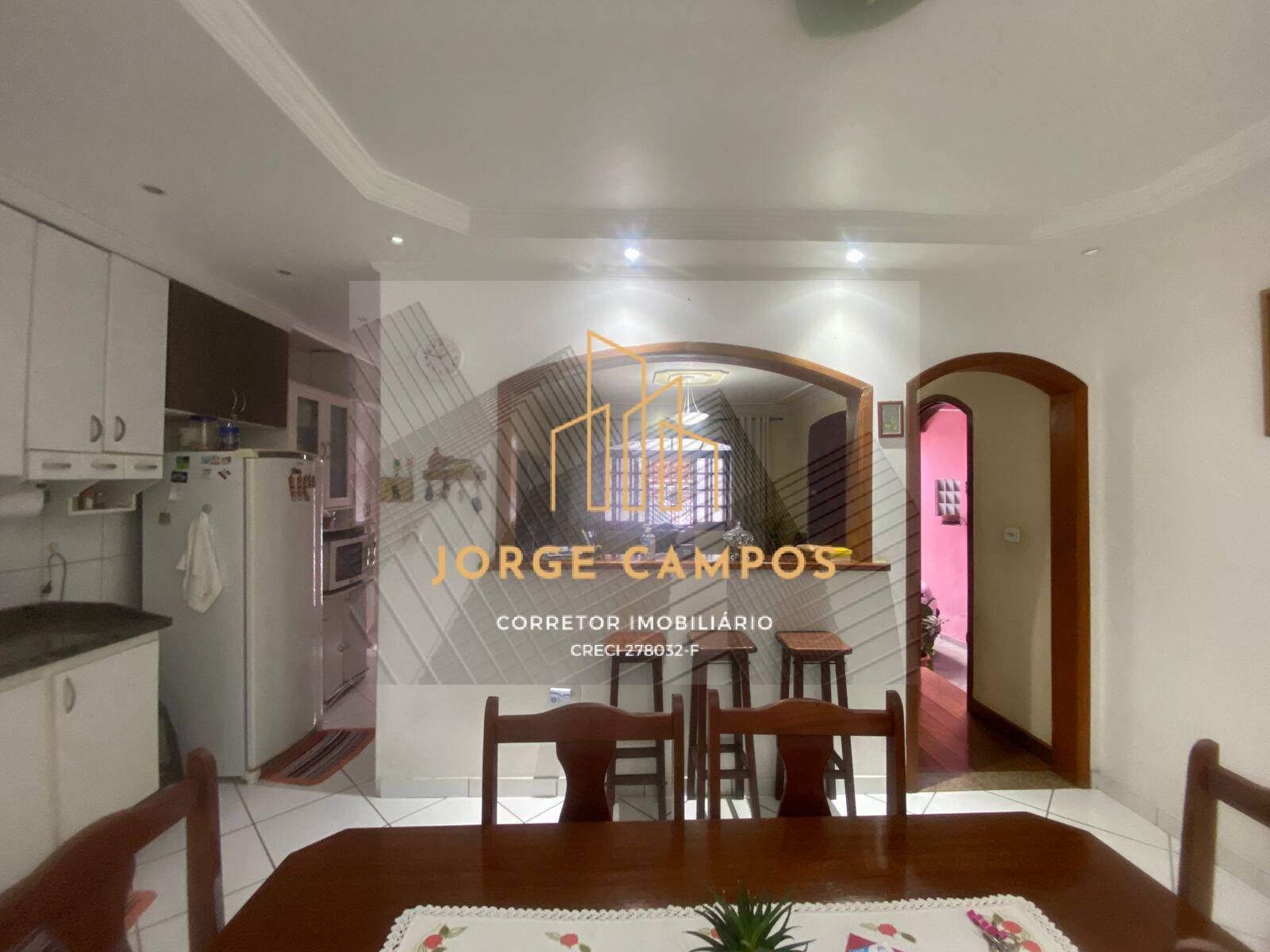 Casa à venda com 3 quartos, 106m² - Foto 4