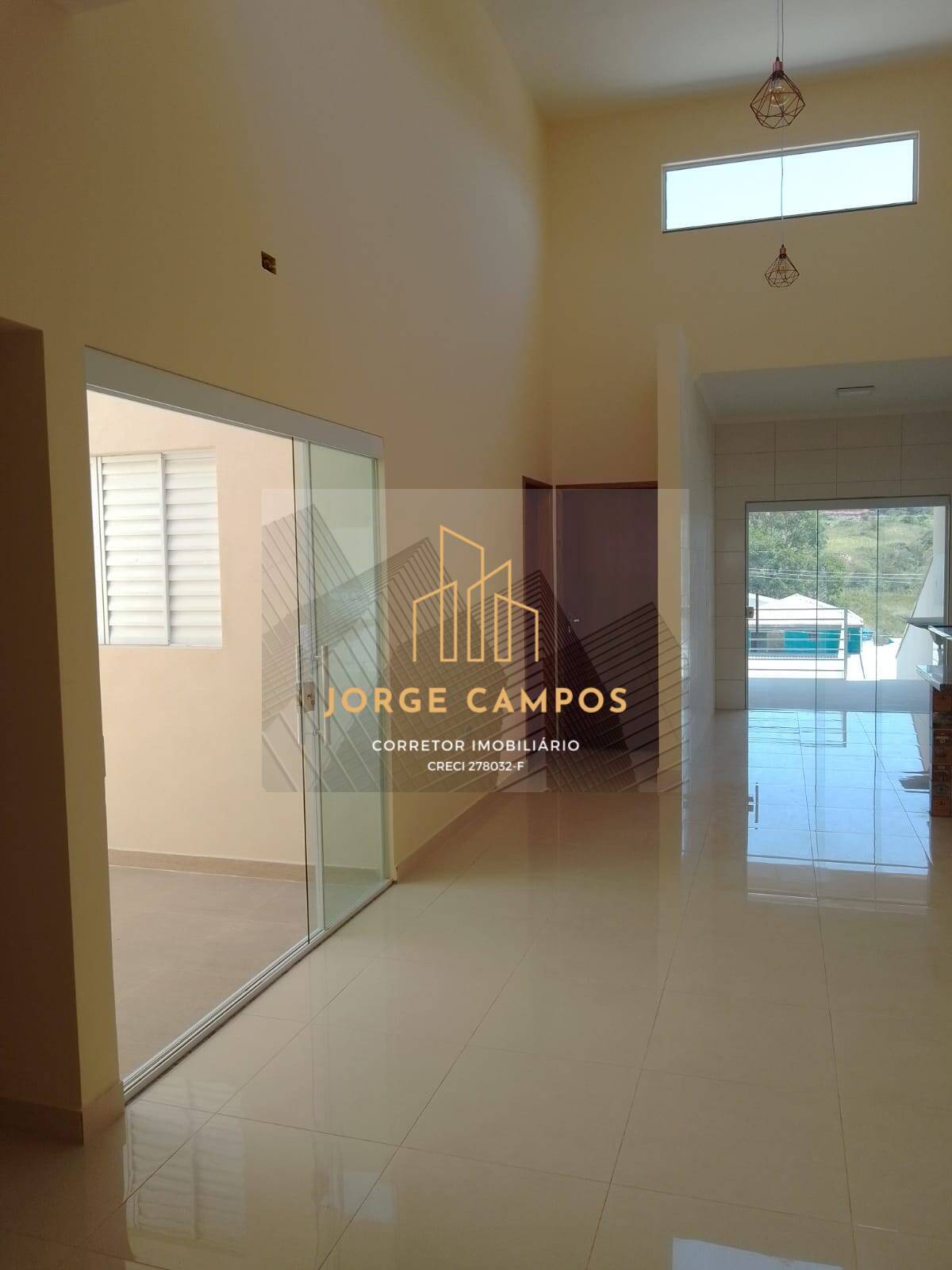 Casa à venda com 3 quartos, 173m² - Foto 1